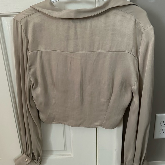NWT Zara Cream/Biege Silk Cropped Top Sz S - Picture 4 of 5